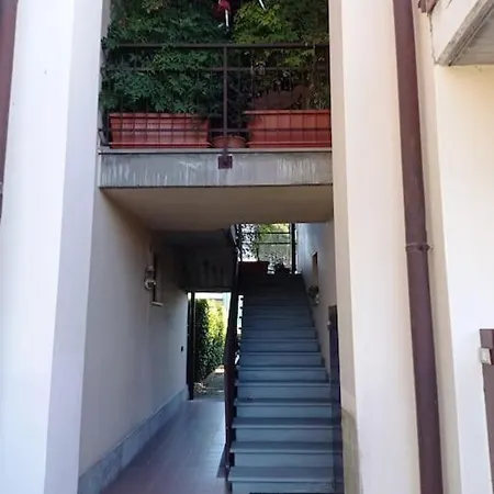 Apartament Appartamento Monvalle Home